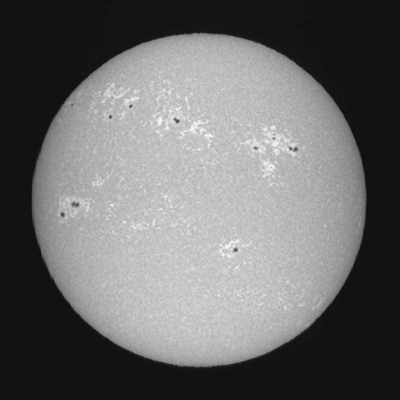 Disque solaire traité (continuum)